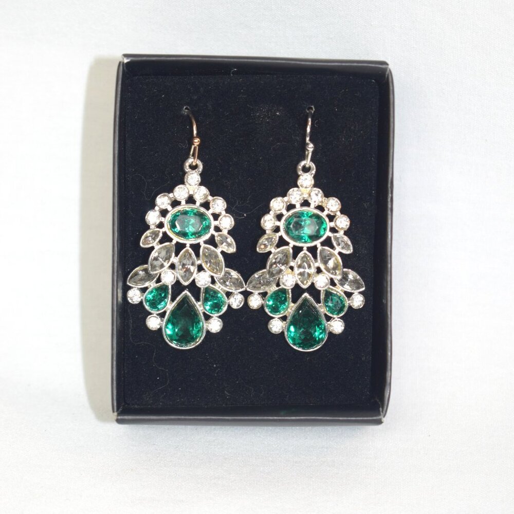 Vintage Avon Silver Tone Shine Like A Crystal Green Drop Earrings